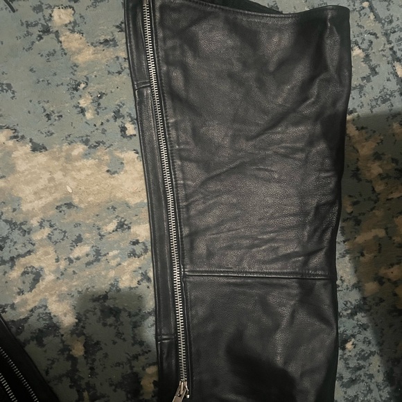 Black Leather Riding Chaps - Picture 3 of 8